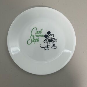 Corelle Disney Mickey Mouse Salad Plate Cool Never Stops Green